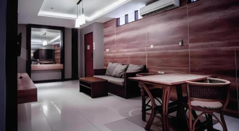 Hotel Asri Plaza Asia Тасикмалая Экстерьер фото