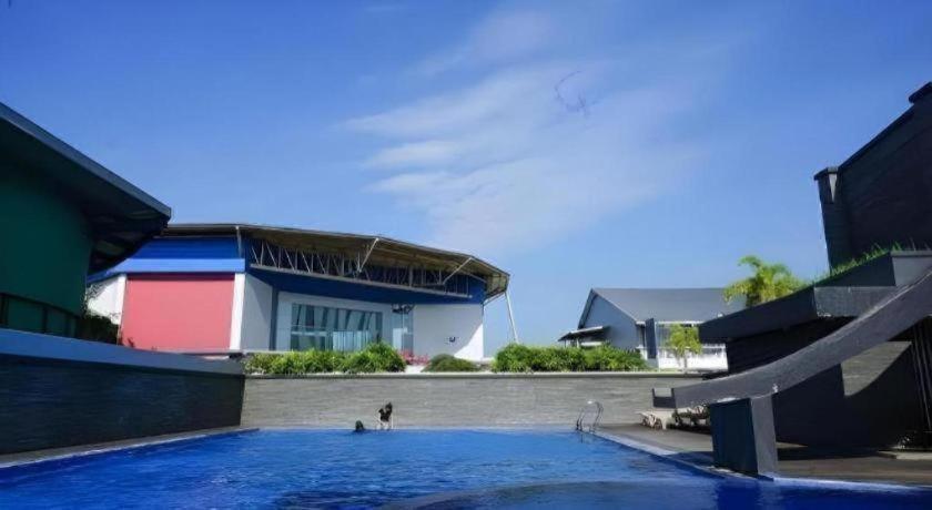 Hotel Asri Plaza Asia Тасикмалая Экстерьер фото