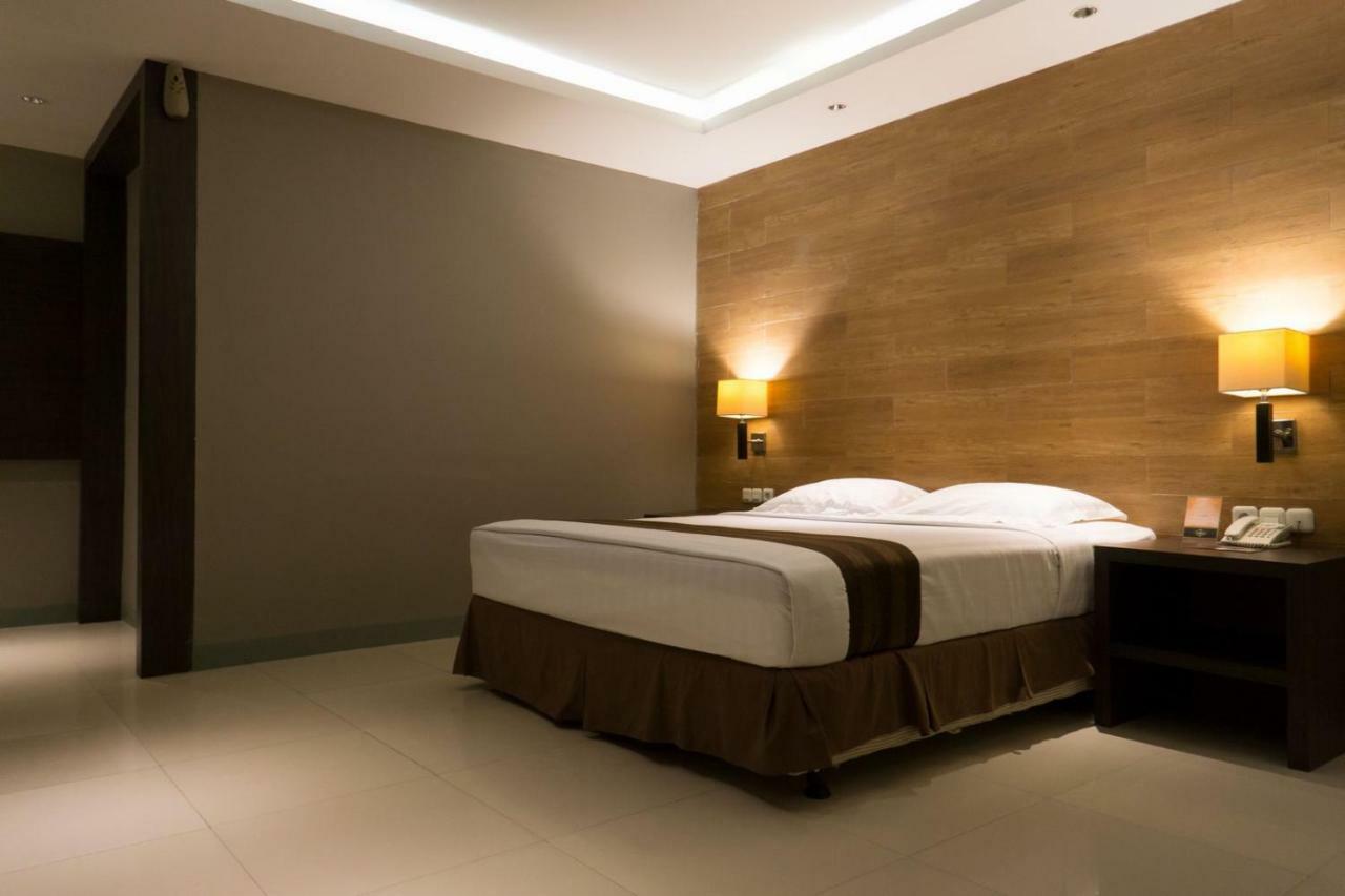 Hotel Asri Plaza Asia Тасикмалая Экстерьер фото