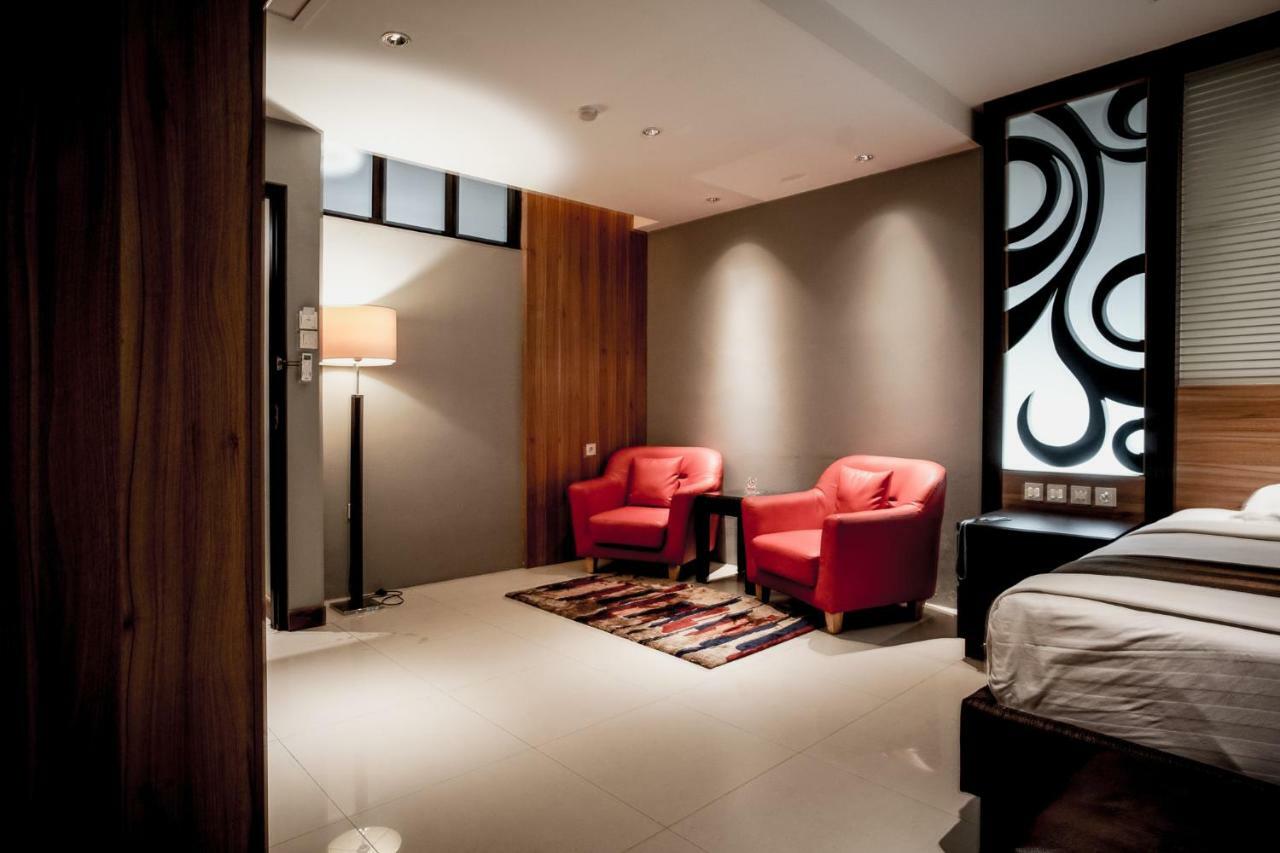 Hotel Asri Plaza Asia Тасикмалая Экстерьер фото