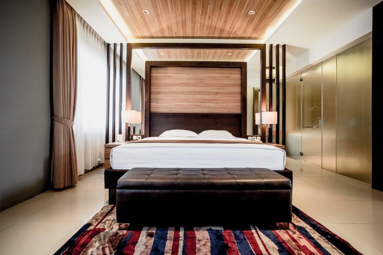 Hotel Asri Plaza Asia Тасикмалая Экстерьер фото